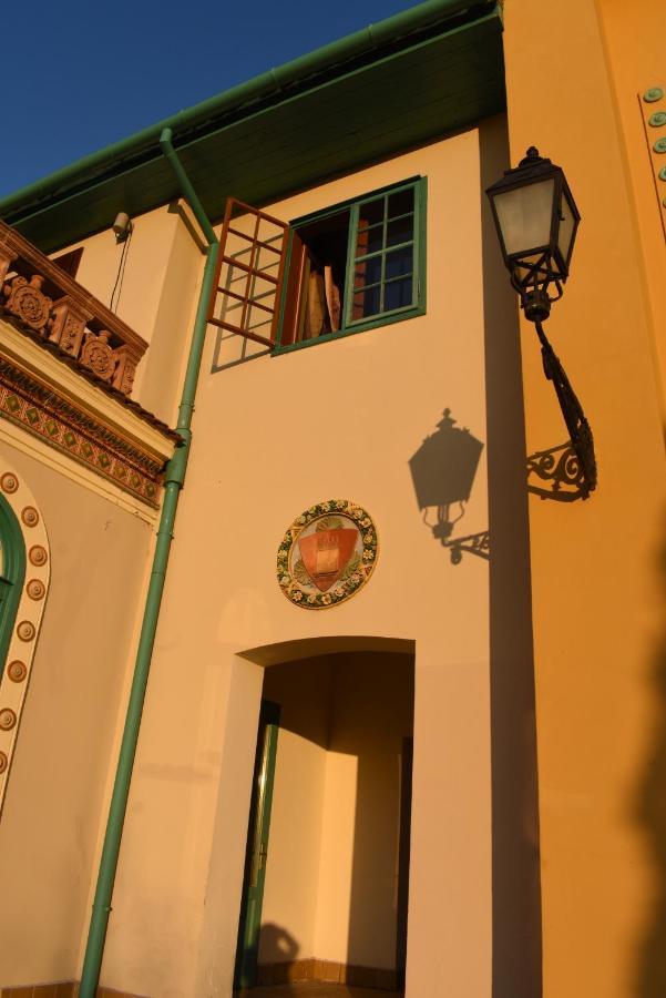 Zsolnay Negyed Vendeghaza Aparthotel Pécs Exterior photo